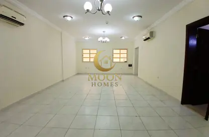 Apartment - 3 Bedrooms - 3 Bathrooms for rent in Al Mansoura - Al Mansoura - Doha