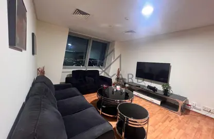 Apartment - 2 Bedrooms - 2 Bathrooms for rent in City Center Towers - West Bay - Doha