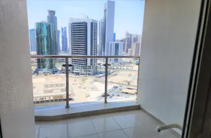 صورة لـ شرفة شقة - 2 غرف نوم - 2 حمامات للايجار في برج الشاطئ - الخليج الجنوبي - الخليج الغربي - الدوحة ، صورة رقم 1