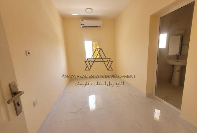 932721 - Property Image 2