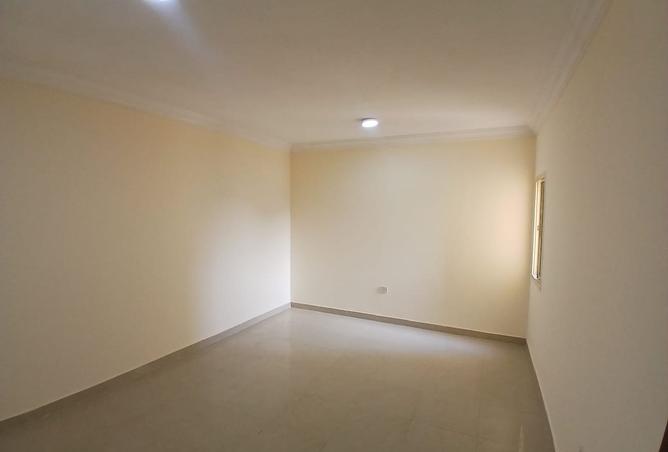 988064 - Property Image 3