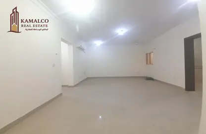 Apartment - 1 Bedroom - 1 Bathroom for rent in Umm Ghuwailina - Doha