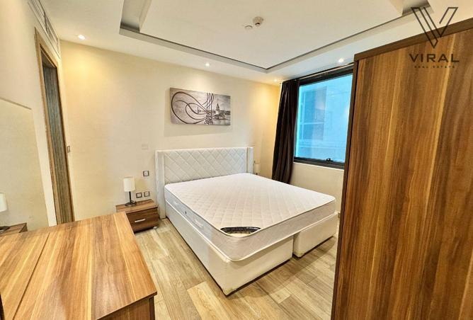 957001 - Property Image 2