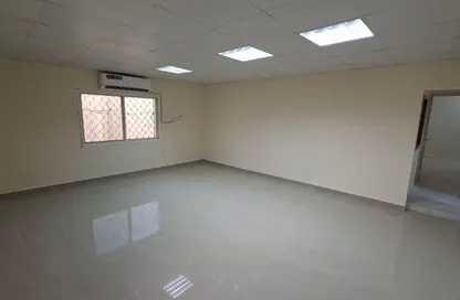 شقة - 2 غرف نوم - 2 حمامات للايجار في المرة - الريان - الدوحة