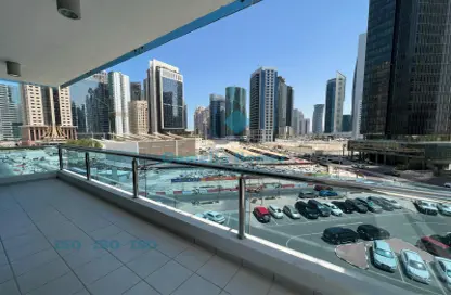 صورة لـ شرفة شقة - 3 غرف نوم - 4 حمامات للايجار في شارع الدبلوماسي - الخليج الغربي - الدوحة ، صورة رقم 1