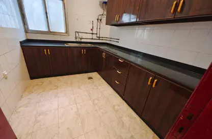 Apartment - 6 Bedrooms - 2 Bathrooms for rent in Bin Omran - Fereej Bin Omran - Doha