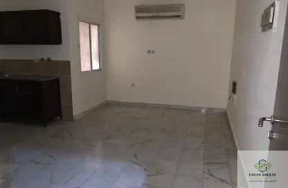 Apartment - 1 Bedroom - 1 Bathroom for rent in Umm Ghuwailina 4 - Umm Ghuwailina - Doha