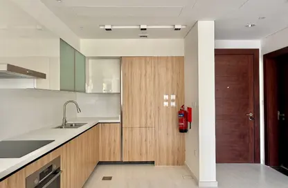 Apartment - 1 Bedroom - 2 Bathrooms for rent in Gewan Island - The Pearl Island - Doha