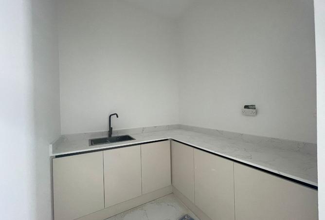 994292 - Property Image 2