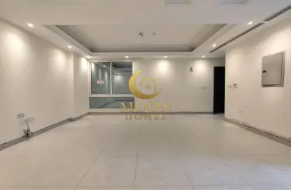 Apartment - 2 Bedrooms - 2 Bathrooms for rent in Al Mansoura - Al Mansoura - Doha