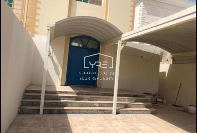 881150 - Property Image 2