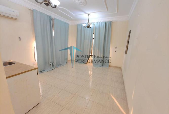 982995 - Property Main Image