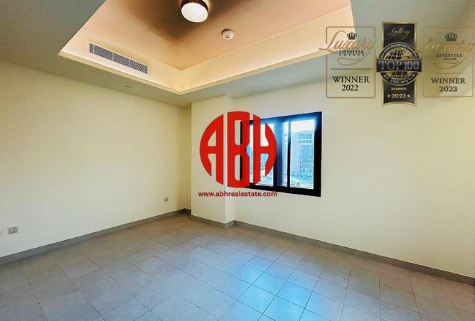 954525 - Property Image 2