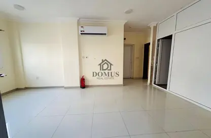 Apartment - 2 Bedrooms - 2 Bathrooms for rent in Abu Talha Street - Fereej Bin Omran - Doha