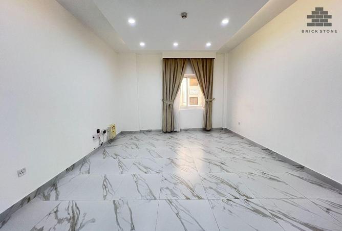 969101 - Property Image 2