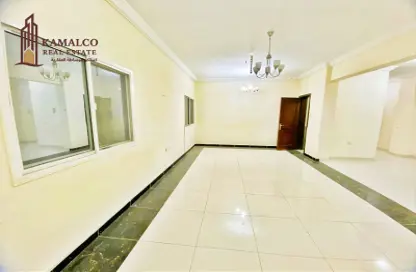 Apartment - 3 Bedrooms - 3 Bathrooms for rent in Doha Al Jadeed - Doha