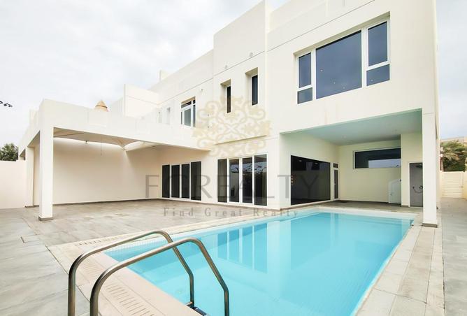 1004294 - Property Image 2