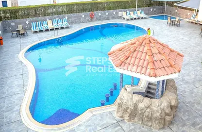 مجمع سكني - 4 غرف نوم - 6 حمامات للايجار في Les Roses 1 - Les Roses Compound - الدوحة