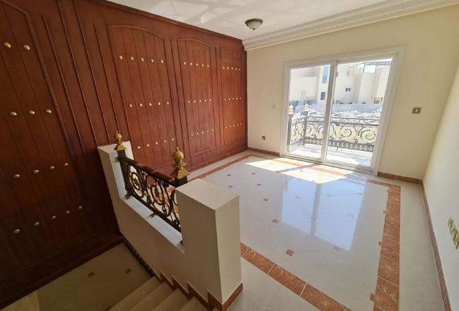 944294 - Property Image 3