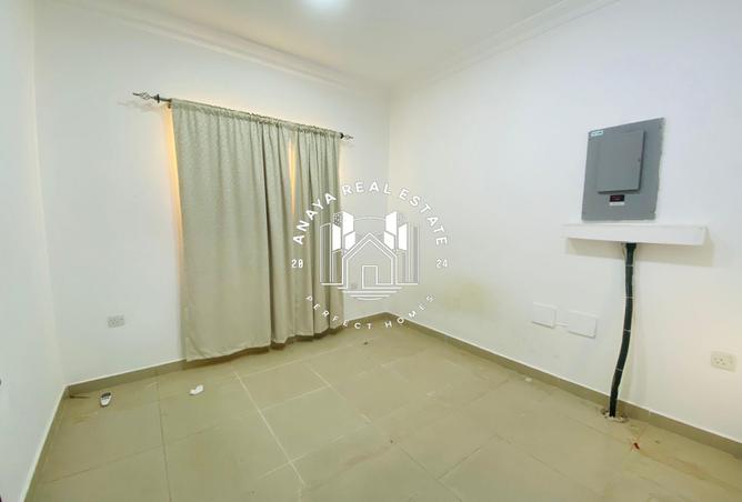 1000196 - Property Image 3