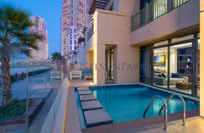 Villa - 5 Bedrooms - 6 Bathrooms for rent in Abraj Bay - Abraj Quartiers - The Pearl Island - Doha