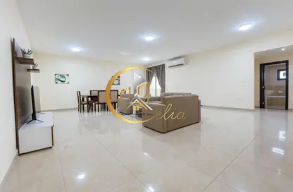 Apartment - 2 Bedrooms - 2 Bathrooms for rent in Umm Ghwailina Comm - Umm Ghuwalina - Umm Ghuwailina - Doha Apartment - 2 Bedrooms - 2 Bathrooms for rent in Umm Ghwailina Comm - Umm Ghuwalina - Umm Ghuwailina - Doha