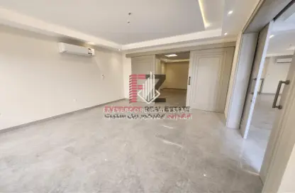 Villa - 7+ Bedrooms - 7+ Bathrooms for rent in Izghawa - Izghawa - Doha