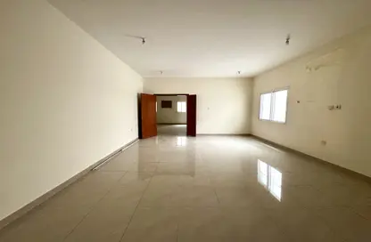 Apartment - 2 Bedrooms - 2 Bathrooms for rent in Old Al Ghanim - Al Ghanim - Doha