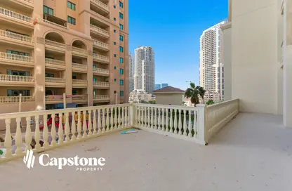 Apartment - 2 Bedrooms - 3 Bathrooms for rent in Marina Gate - Porto Arabia - The Pearl Island - Doha
