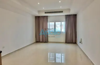 Apartment - 2 Bedrooms - 2 Bathrooms for rent in Al Nasr Street - Al Nasr - Doha