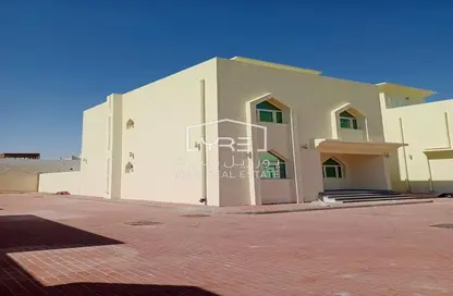 Villa - 4 Bedrooms - 3 Bathrooms for rent in Muaither Area - Al Rayyan - Doha
