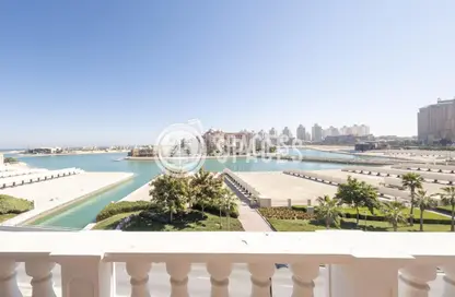 Apartment - 1 Bedroom - 2 Bathrooms for rent in Carnaval - Qanat Quartier - The Pearl Island - Doha