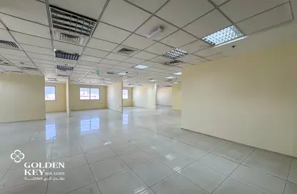 Office Space - Studio - 1 Bathroom for rent in Umm Ghwailina Comm - Umm Ghuwalina - Umm Ghuwailina - Doha