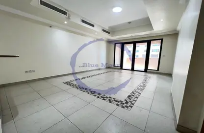 صورة لـ غرفة فارغة شقة - غرفة نوم - 2 حمامات للايجار في طريق بورتو الشرقي - بورتو أرابيا - جزيرة اللؤلؤة - الدوحة ، صورة رقم 1