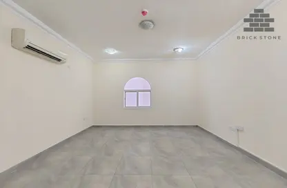 Apartment - 2 Bedrooms - 2 Bathrooms for rent in Al Hashmi Building - Al Muntazah Street - Al Muntazah - Doha