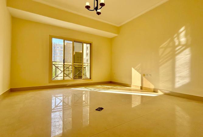 929308 - Property Image 2