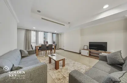 Apartment - 1 Bedroom - 2 Bathrooms for rent in West Porto Drive - Porto Arabia - The Pearl Island - Doha