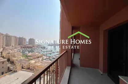 Apartment - 2 Bedrooms - 2 Bathrooms for rent in Porto Arabia - The Pearl Island - Doha