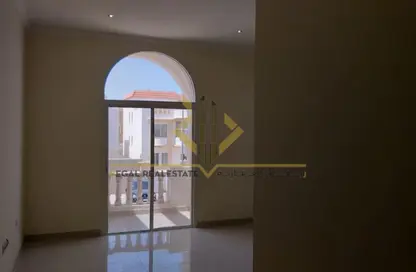 شقة - 1 حمام للايجار في الدفنة - الدفينة - الدوحة