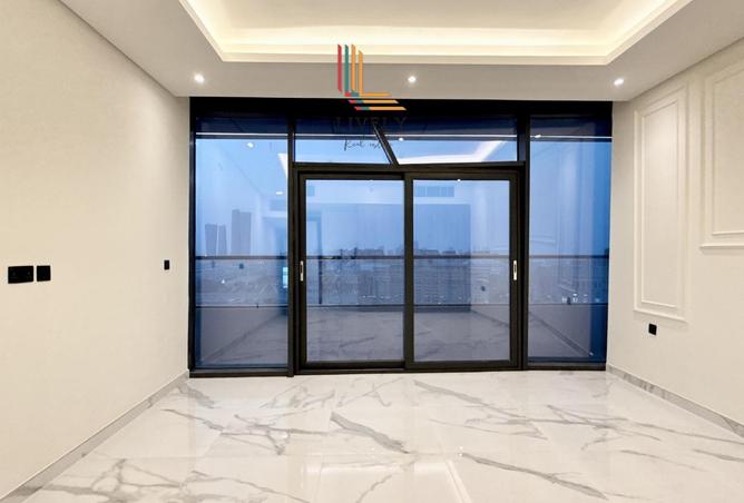 954322 - Property Image 2
