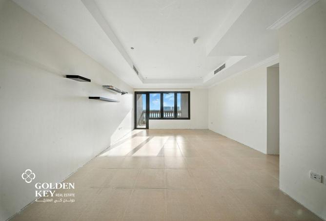 912670 - Property Image 2