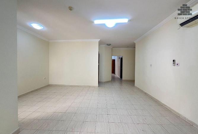 984294 - Property Image 2