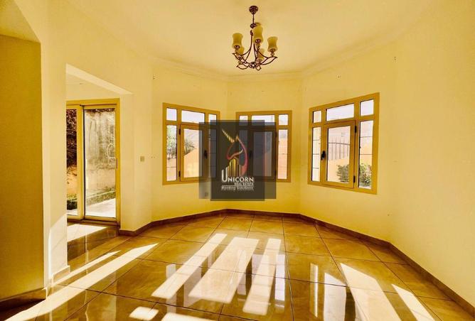 963511 - Property Image 2