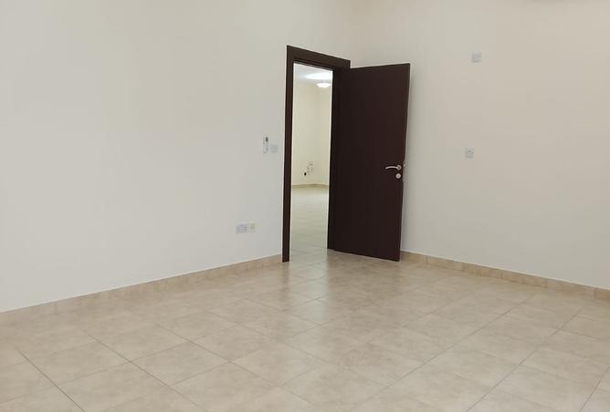 968325 - Property Image 2