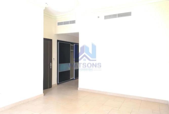 800281 - Property Image 3