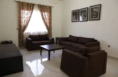 شقة - 3 غرف نوم - 3 حمامات للايجار في شارع الجزيره - فريج بن محمود الشمالي - فريج بن محمود - الدوحة