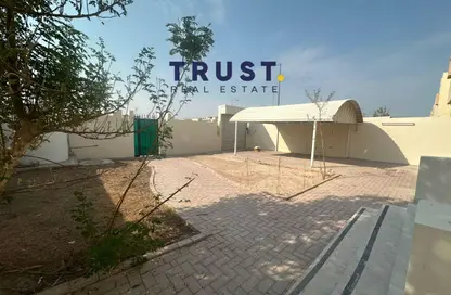Villa - 3 Bedrooms - 5 Bathrooms for rent in Al Maamoura - Al Maamoura - Doha