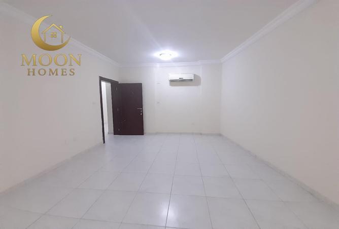 956271 - Property Image 3