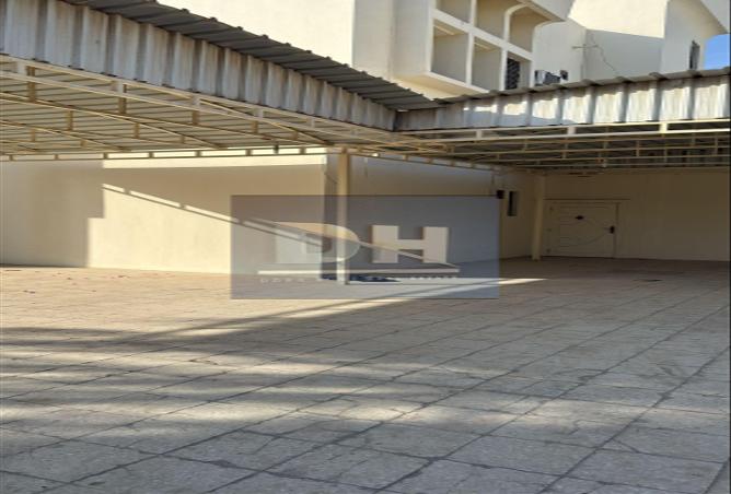 998545 - Property Image 3