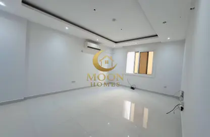 Apartment - 2 Bedrooms - 2 Bathrooms for rent in Al Sadd Road - Al Sadd - Doha